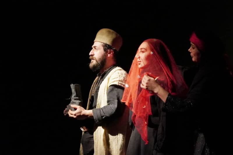 یک اثر نمایشی از گچساران در چهل و سومین جشنواره بینالمللی تئاتر فجر راه یافت یک اثر نمایشی از گچساران در چهل و سومین جشنواره بینالمللی تئاتر فجر راه یافت