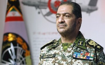 عکسی از دو فرمانده بلندپایه نظامی در پدافند هوایی شهید جهانتاش عکسی از دو فرمانده بلندپایه نظامی در پدافند هوایی شهید جهانتاش