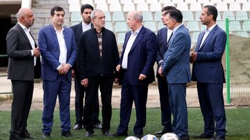 پزشکیان به مرکز ملی فوتبال ایران رفت/ ماجرا چه بود؟ پزشکیان به مرکز ملی فوتبال ایران رفت/ ماجرا چه بود؟