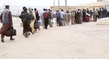 درخواست یک نماینده مجلس از دولت درباره اتباع غیرقانونی/ در یک خانه، چند خانواده ساکن میشوند/ باید تدبیری اندیشیده شود درخواست یک نماینده مجلس از دولت درباره اتباع غیرقانونی/ در یک خانه، چند خانواده ساکن میشوند/ باید تدبیری اندیشیده شود