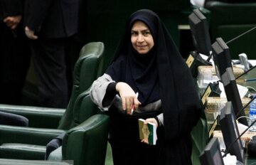 سخنگوی کمیسیون اقتصادی مجلس: دستگاههای امنیتی آخرت خود را با مصلحتاندیشیهای سیاسی معاوضه نکنند/ سخنان حکیمانه رهبر عزیزمان نصبالعین ما است سخنگوی کمیسیون اقتصادی مجلس: دستگاههای امنیتی آخرت خود را با مصلحتاندیشیهای سیاسی معاوضه نکنند/ سخنان حکیمانه رهبر عزیزمان نصبالعین ما است