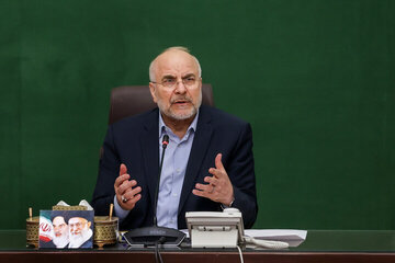 ضدحمله قالیباف به حمله تندروها؛ عوام فریبی برخی تمامی ندارد/ انصاف هم بدچیزی نیست ضدحمله قالیباف به حمله تندروها؛ عوام فریبی برخی تمامی ندارد/ انصاف هم بدچیزی نیست