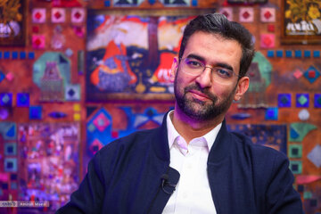 هشدار جدی آذری جهرمی: هم عقبیم هم خوابیم!/ بیدار نشویم آینده ایران در این مولفه قدرت را از بین برده‌ایم!