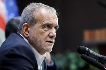 پزشکیان: پسران و دختران ما میتوانند عروسکهایی باشند که جسمشان را نمایش دهند یا علمشان را عرضه میکنند/ فرزندانی تربیت کردیم که فکرشان به مهاجرت است پزشکیان: پسران و دختران ما میتوانند عروسکهایی باشند که جسمشان را نمایش دهند یا علمشان را عرضه میکنند/ فرزندانی تربیت کردیم که فکرشان به مهاجرت است