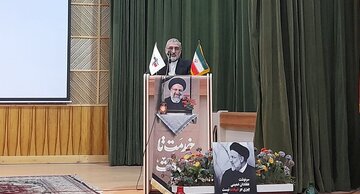 کنایه رئیس دفتر رئیس جمهوری فقید به روسای جمهور پیشین/ رئیسی بلد بود کار کند، بی‌آن‌که گردن قبلی‌ها بیندازد/ شهید رئیسی اجازه نداد زابل خشک شود