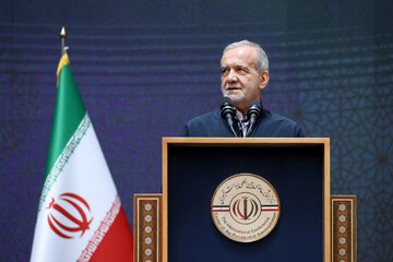 رئیس جمهوری: در تعریف از من غلو شد/ با دنیا قصد جنگ نداریم؛ می خواهیم حرف بزنیم ولی زیر بار زور نمیرویم/ آمریکا نمی تواند ما را در این وضعیت نگه دارد رئیس جمهوری: در تعریف از من غلو شد/ با دنیا قصد جنگ نداریم؛ می خواهیم حرف بزنیم ولی زیر بار زور نمیرویم/ آمریکا نمی تواند ما را در این وضعیت نگه دارد