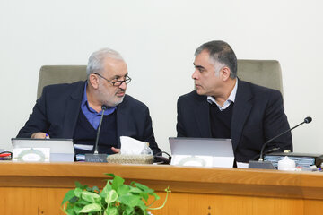 اختصاصی/ اظهارات دو پهلوی وزیر نفت درباره گران شدن قیمت بنزین/ باید منتظر خروجی کارگروه‌های کارشناسی بمانیم