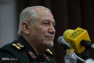 سردار صفوی: رهبری شجاع و با تدبیر داریم؛ انتصاب فرماندهان یک روز بعد از شهادتها، از تدابیر ایشان بود/ هنوز نیروی دریایی و نیروی قدس وارد عمل نشدهاند سردار صفوی: رهبری شجاع و با تدبیر داریم؛ انتصاب فرماندهان یک روز بعد از شهادتها، از تدابیر ایشان بود/ هنوز نیروی دریایی و نیروی قدس وارد عمل نشدهاند