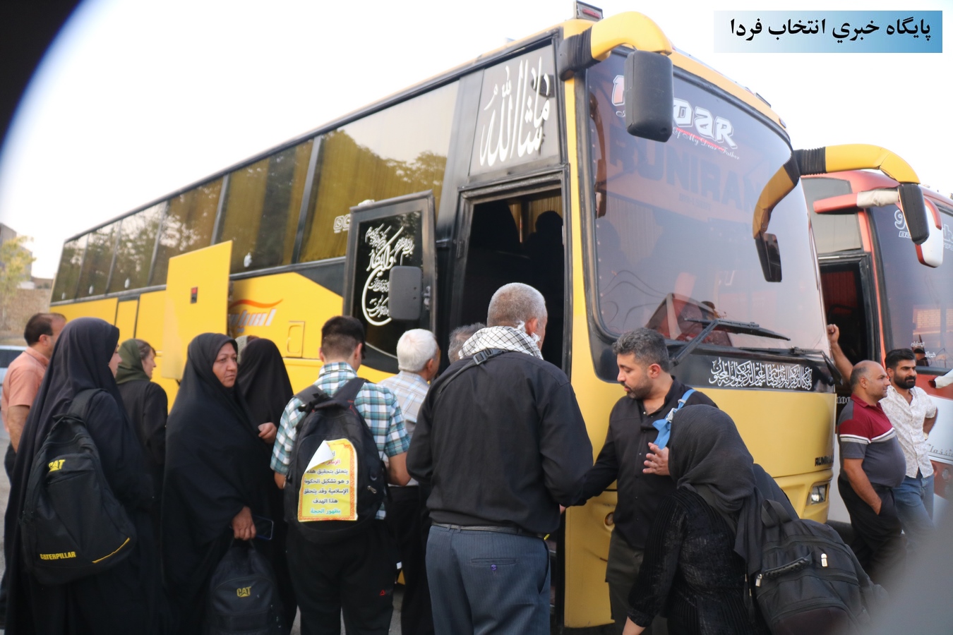 کاروان مهرسان گشت گچساران راهی کربلا شد کاروان مهرسان گشت گچساران راهی کربلا شد