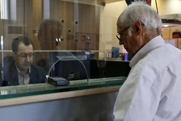 افزایش ۶۰ درصدی حقوق بازنشستگان تایید شد/ وزیر کار درباره حقوق کارگران چه گفت؟