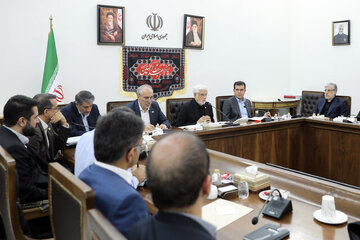 عارف: در هر مقطعی که با یک فناوری جدید رو برو بودیم در ابتدا با مقاومت‌هایی با آن برخورد می شد/ هوش مصنوعی یکی از اولویت‌های راهبردی کشور است