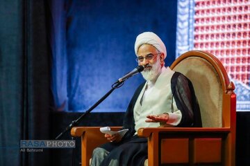 نماینده ولی فقیه در سپاه: امروز باید به این رهبری افتخار کنیم/ دشمن می‌خواهد مردم را به نقطه‌ای برساند که خودشان علیه انقلاب عمل کنند