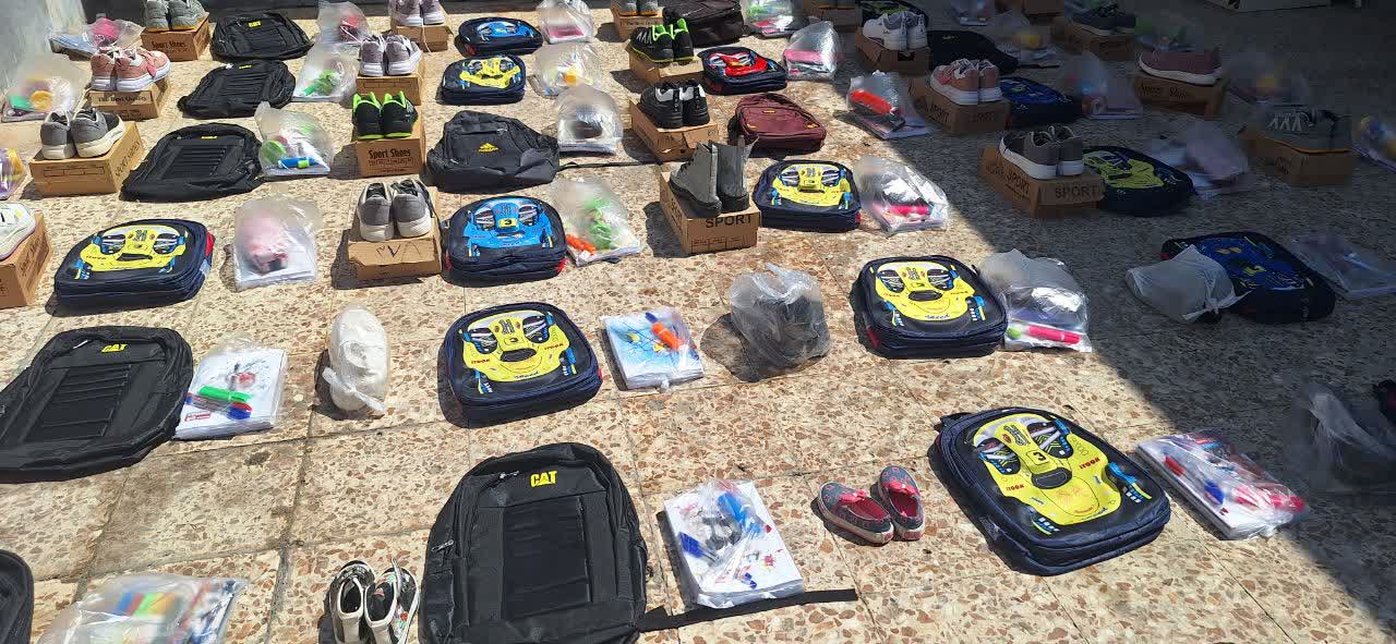 ۱۰۰ بسته لوازمالتحریر به دانش آموزان تحت پوشش بنیاد عاطفه های گچساران اهدا شد ۱۰۰ بسته لوازمالتحریر به دانش آموزان تحت پوشش بنیاد عاطفه های گچساران اهدا شد