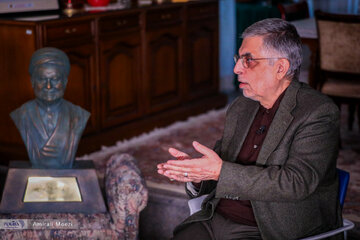 طعنه تند کرباسچی به حسین شریعتمداری؛ از خدا خواهیم توفیق ادب! طعنه تند کرباسچی به حسین شریعتمداری؛ از خدا خواهیم توفیق ادب!