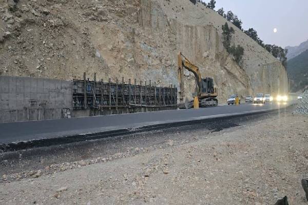 ایمن سازی ۳ کیلومتر از نقاط حادثه خیز جاده یاسوج-اقلید ایمن سازی ۳ کیلومتر از نقاط حادثه خیز جاده یاسوج-اقلید
