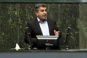 خبر یک نماینده مجلس درباره تعطیلی سراسری ادارات در روزهای پنجشنبه خبر یک نماینده مجلس درباره تعطیلی سراسری ادارات در روزهای پنجشنبه