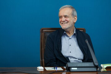 دستور پزشکیان به قائم پناه درباره حقوق دریافتیاش/ در دنیا ساختمان ۹۰ طبقه را ۹ ماهه می سازند ما ساختمان دو طبقه را ۱۰ ساله میسازیم! دستور پزشکیان به قائم پناه درباره حقوق دریافتیاش/ در دنیا ساختمان ۹۰ طبقه را ۹ ماهه می سازند ما ساختمان دو طبقه را ۱۰ ساله میسازیم!