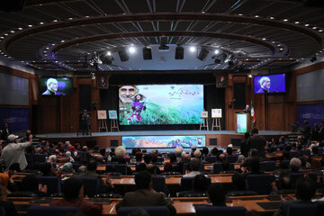 پزشکیان: فرهنگ ایرانیان ریشه در همیاری و کمک به یکدیگر دارد/ اجازه نخواهیم داد میهن ما محل تاخت و تاز اشرار و دشمنان شود پزشکیان: فرهنگ ایرانیان ریشه در همیاری و کمک به یکدیگر دارد/ اجازه نخواهیم داد میهن ما محل تاخت و تاز اشرار و دشمنان شود