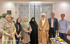 کروبی در دیدار با فرزندان موسوی و رهنورد؛ برخی در مجلس برای پوتین یقه پاره می‌کنند/ کروبی موسوی را با چه صفتی یاد کرد؟ + تصویر