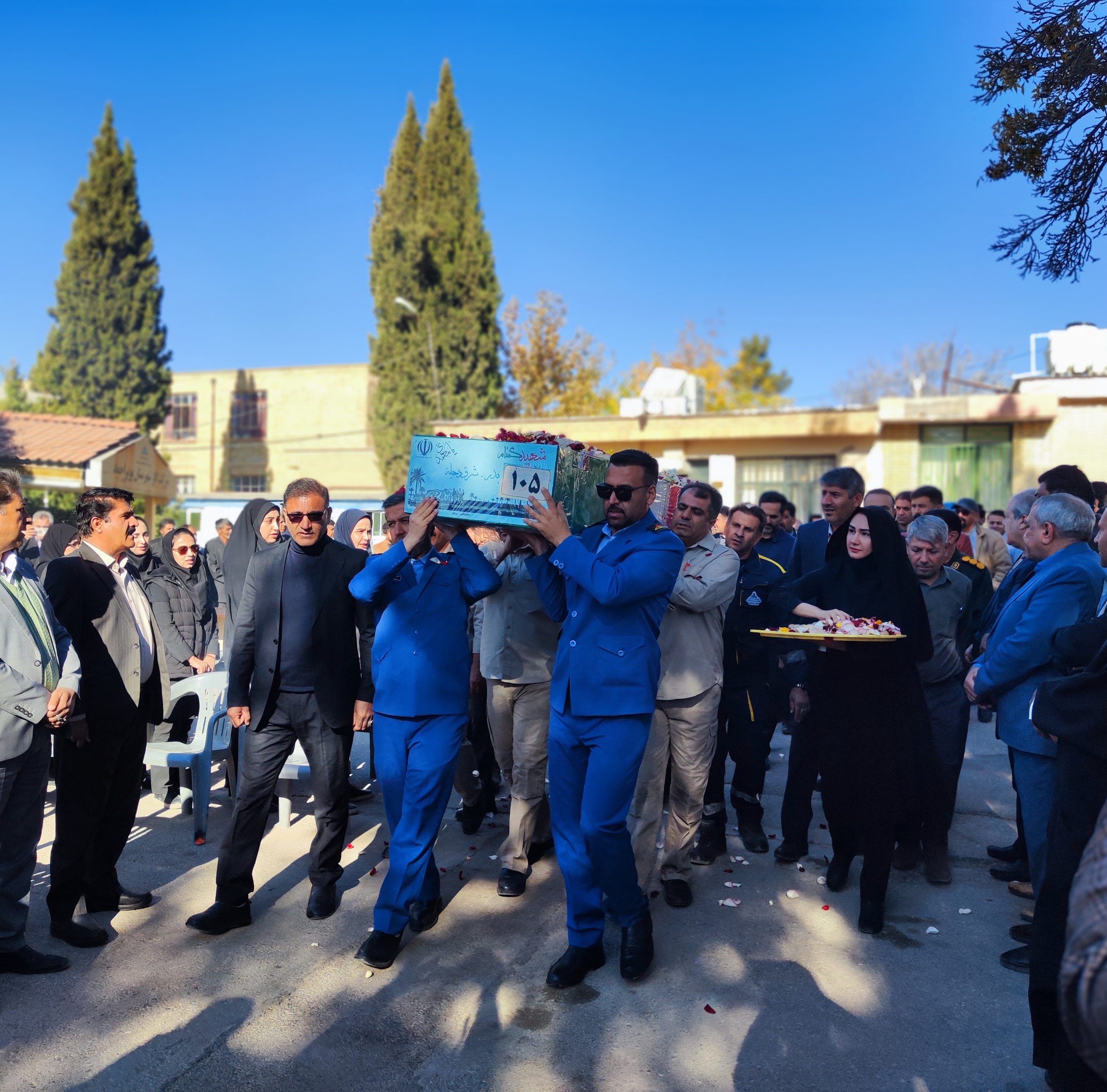 مراسم تشییع پیکر مطهر شهید گمنام در شرکت گاز استان کهگیلویه و بویراحمد