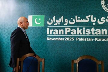 انتقاد قالیباف از حجم ۳ میلیارد دلاری مبادلات ایران و پاکستان؛ باید این رقم را به ۱۰ میلیارد دلار برسانیم انتقاد قالیباف از حجم ۳ میلیارد دلاری مبادلات ایران و پاکستان؛ باید این رقم را به ۱۰ میلیارد دلار برسانیم