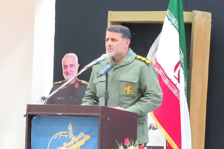 بسیج در همه عرصه‌ها یاری‌گر مردم و نظام است