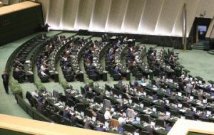 تذکر تند یک نماینده مجلس به وزیر نیرو؛ اگر توان مدیریت ندارید، مجلس آماده است که با احترام خداحافظی کند/ خوش سیما: نیروهای شرکتی تعیین تکلیف شوند