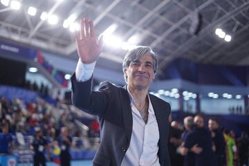 حمله شمسایی به فردوسیپور: او پشت تریبون خودش نشسته و هر اراجیفی میخواهد میگوید/ عادل فکر میکند علامه دهر است حمله شمسایی به فردوسیپور: او پشت تریبون خودش نشسته و هر اراجیفی میخواهد میگوید/ عادل فکر میکند علامه دهر است