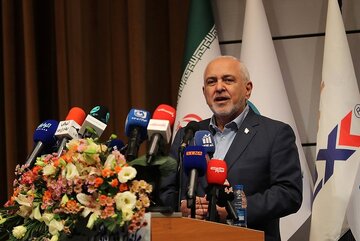 ظریف کدام بیت از حافظ را اشتباه خواند و سریع اصلاح کرد؟ ظریف کدام بیت از حافظ را اشتباه خواند و سریع اصلاح کرد؟