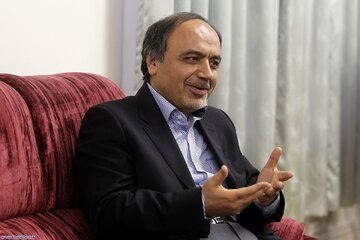 پاسخ مشاور دولت روحانی به کیهان؛ آن‌چه با تهمت می‌خواهید دفن کنید، تنها راه نجات ایران است/  کلامِ راست، نه به دشنام محتاج است و نه به هیاهو!