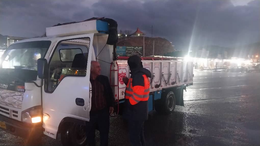 تشدید نظارت بر ناوگان عمومی باری و مسافری همزمان با فعالیت شبانه‌روزی راهداران در بارش‌های زمستانی