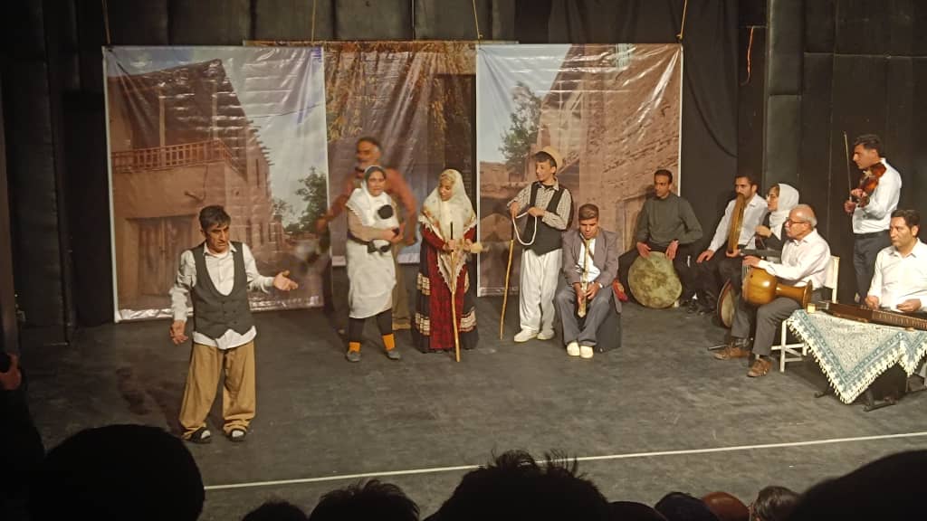 اجرای ۹ نمایش در دومین روز جشنواره تئاتر خلیج فارس در یاسوج اجرای ۹ نمایش در دومین روز جشنواره تئاتر خلیج فارس در یاسوج