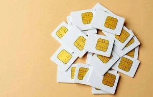 مطالبه دانشجویان برای رفع رانت اینترنتی؛ آیا پرونده «سیم‌کارت‌های سفید» شفاف می‌شود؟