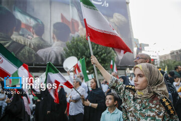 معاون سیاسی سپاه: جوان ایرانی گرفتار شده در محاصره تبلیغاتی دشمن، فقط با اقناع، از دام خارج میشود/ دشمن میخواهد آثار مشعشع مفاهیم انقلابی را محو کرد معاون سیاسی سپاه: جوان ایرانی گرفتار شده در محاصره تبلیغاتی دشمن، فقط با اقناع، از دام خارج میشود/ دشمن میخواهد آثار مشعشع مفاهیم انقلابی را محو کرد