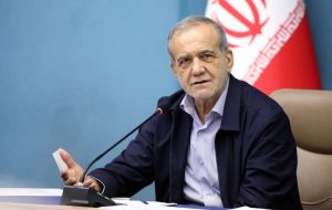 پزشکیان: دست هر کسی که در کشور سرمایه‌گذاری کند را می‌بوسیم