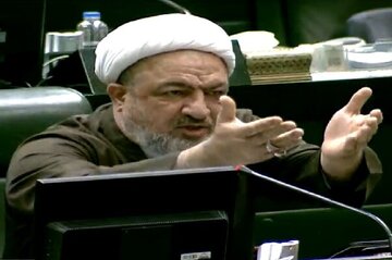 روغن در بازار نایاب شده؛ میخواهند در جلسه سران قوا حلش کنند!/ رسایی خطاب به نمایندگان: دلتان را به این صندلی ها خوش نکنید/ درِ مجلس را ببندیم! روغن در بازار نایاب شده؛ میخواهند در جلسه سران قوا حلش کنند!/ رسایی خطاب به نمایندگان: دلتان را به این صندلی ها خوش نکنید/ درِ مجلس را ببندیم!