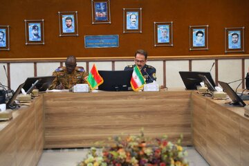 دیدار وزیر دفاع بورکینافاسو با فرمانده دافوس ارتش/ امیر اسماعیلی: ظرفیت پذیرش افسران ارتش بورکینافاسو را داریم