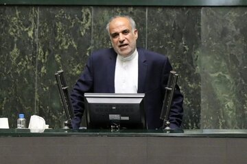 هشدار نماینده دشتی و تنگستان به ایالات متحده؛ دست از عربده کشی در منطقه بردارید/ به ترامپ دیوانه اعلام می‌کنم روح شهید مهدوی در خلیج فارس منتظر شماست