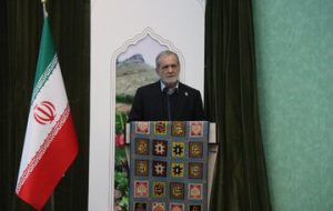 پزشکیان: مردم اگر خدمت صادقانه ببینند، هرگز به خشونت و پرخاشگری روی نخواهند آورد/ برخی تلاش می‌کنند القا کنند که دولت تصمیم نادرستی گرفته است