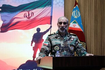 پیام فرمانده نیروی زمینی ارتش در پی شهادت خلبانان هوانیروز و دو هموطن